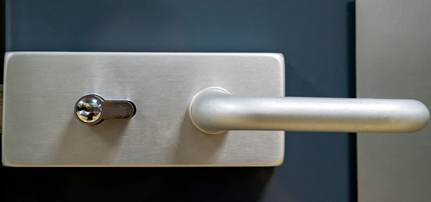Change Patio Door Locks in Parkway, California